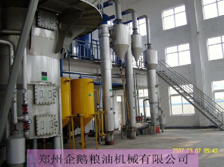 浸出油設(shè)備，浸出油設(shè)備哪家好，小型浸出設(shè)備，浸出器